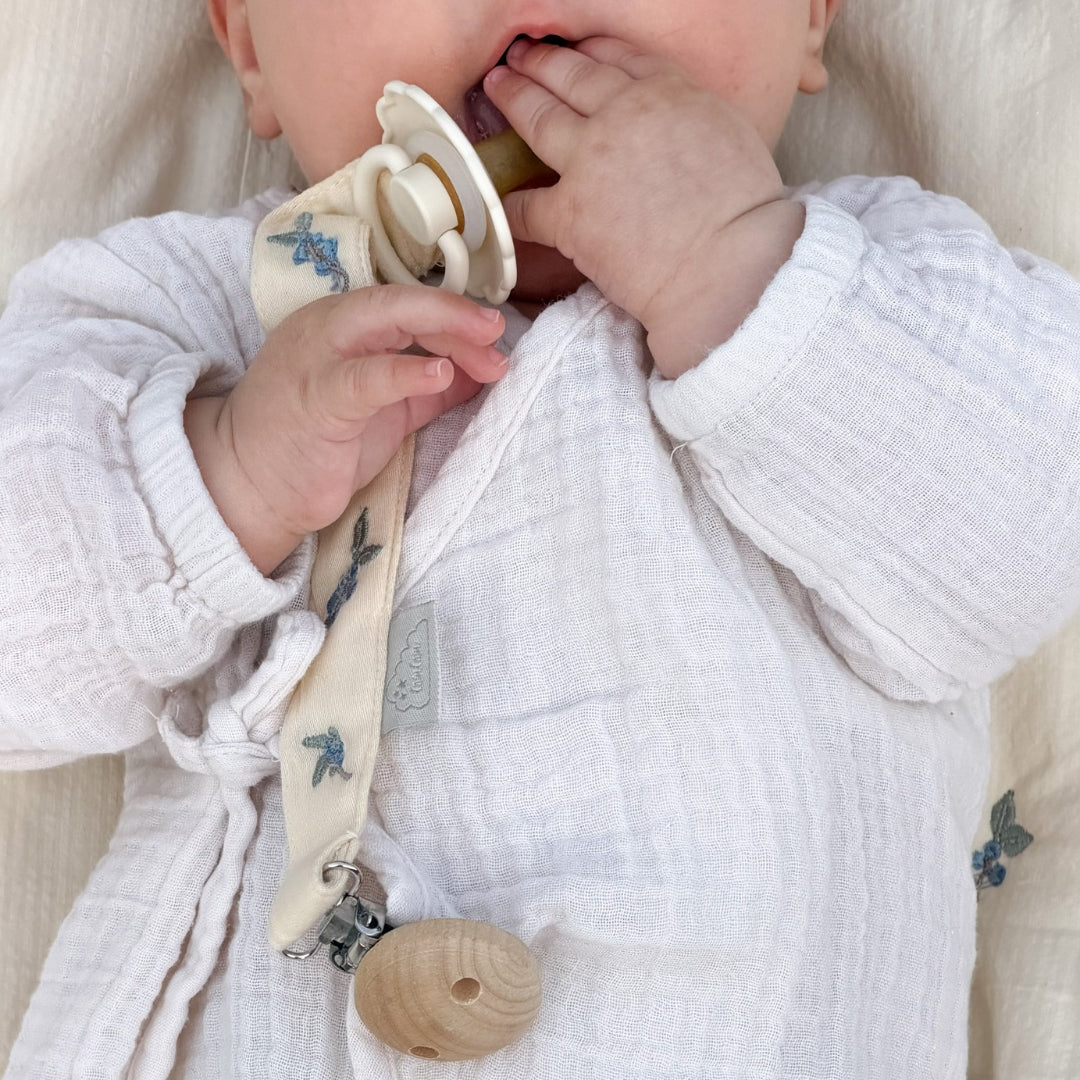 Embroidered Pacifier Holder - GOTS - Blueberries