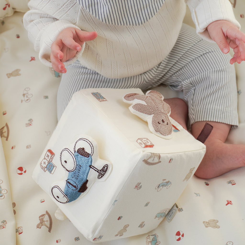 Activity Cube - OCS Vintage Toys