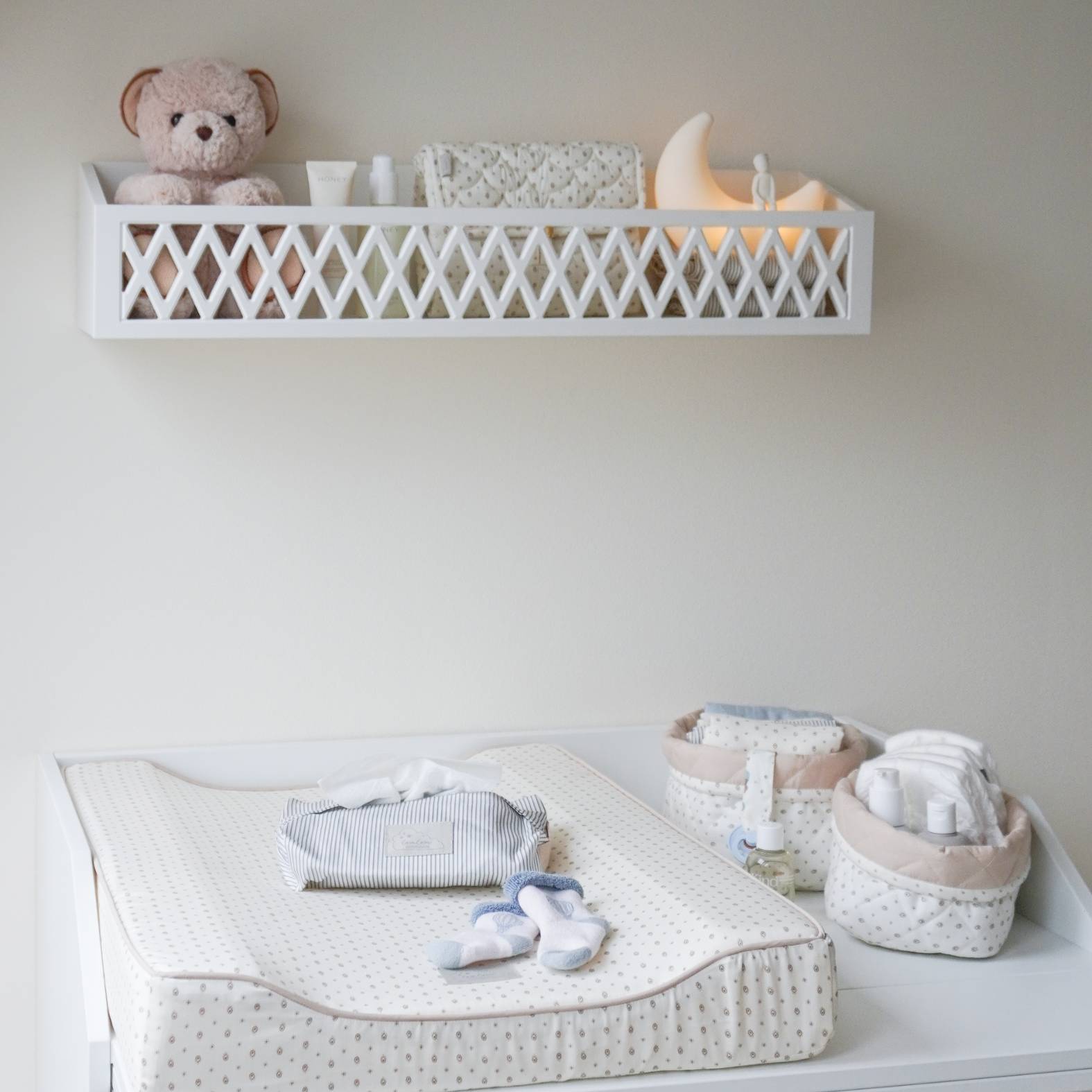 Harlequin Shelf - White