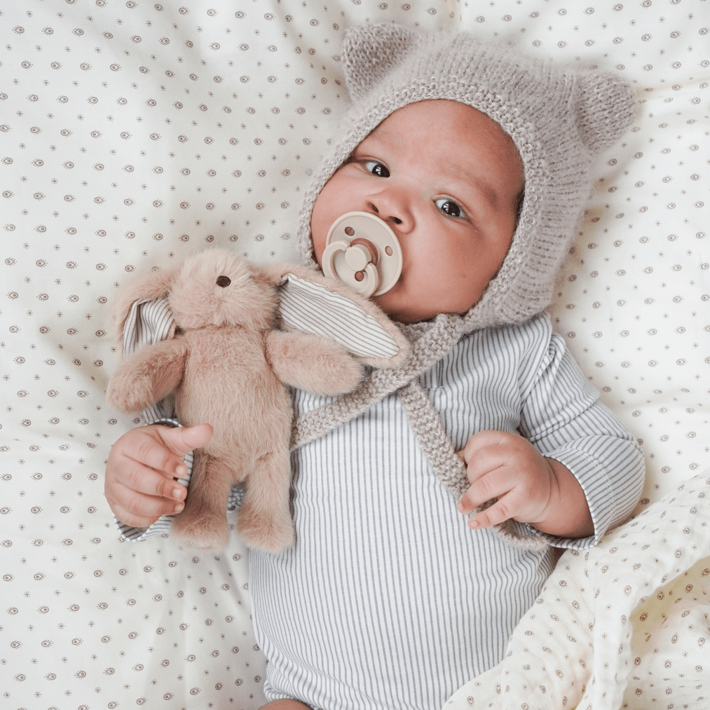 Elva Bunny small - Latte/ Classic Stripes Camel